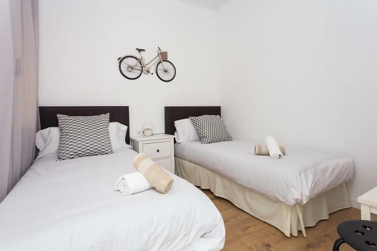 Sagrada Familia Butterfly Apartment Barcelona